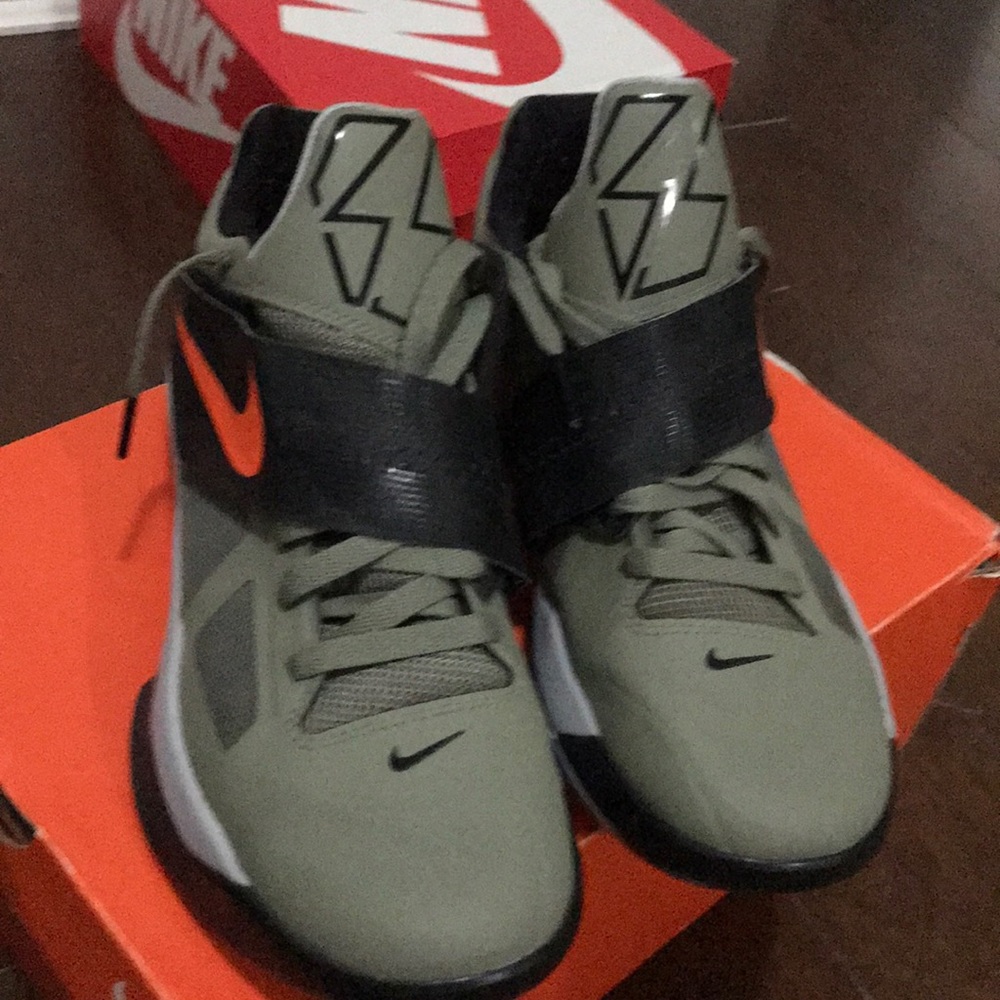KD 4 Rogue Green (UNDFTD) - Picture 2 of 2